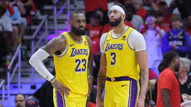 “LeBron James and Anthony Davis Express Concerns Over Lakers’ Ability to Make Roster Upgrades