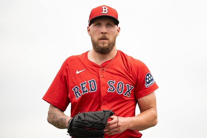 Boston Red Sox make two more roster cuts, settle a position battle in the process: The moves bring the Red Sox a little bit closer to a final