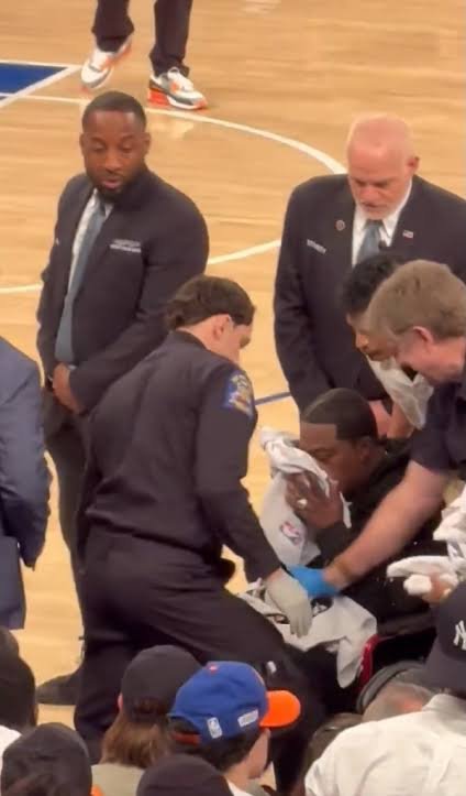 “Tracy Morgan Exits Knicks Game in Wheelchair After Falling Ill Courtside