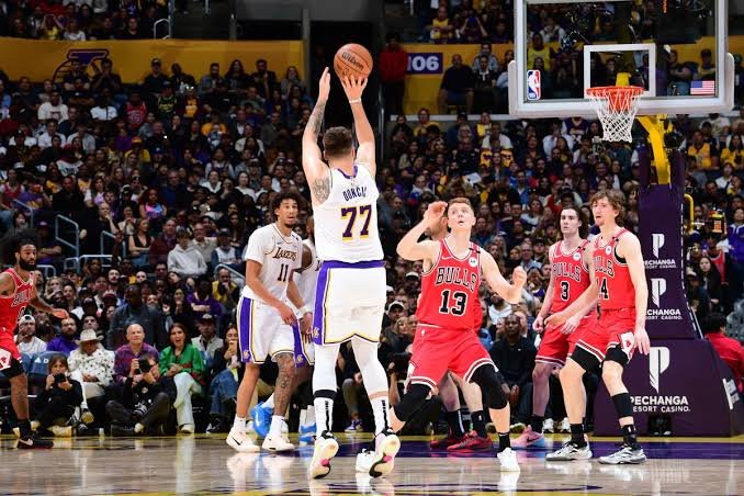 Lakers Crumble in Embarrassing Loss to Bulls, Leaving LeBron and Luka Frustrated with 145/115