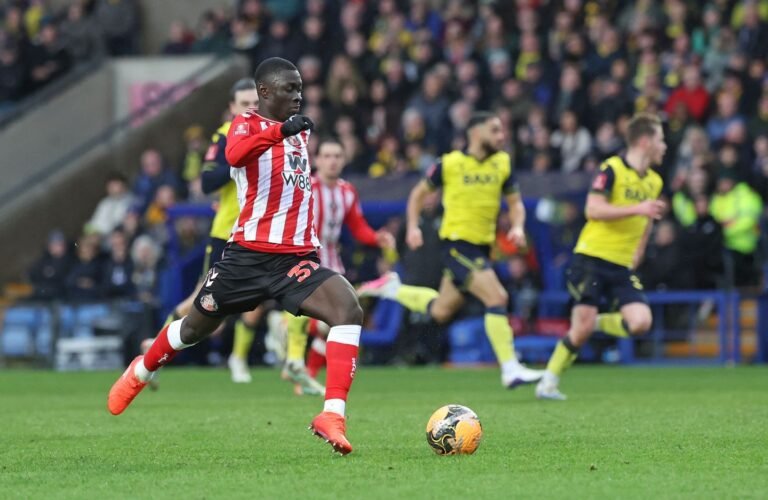 Jocelin Ta Bi Silences the Stadium: Sunderland Debut Sparks Fierce Message to Away End