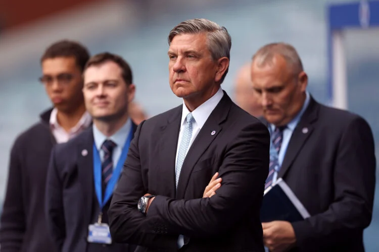 Andrew Cavenagh goes against the SPFL rules and beyond to win over Rangers fans as image surfaces on social media