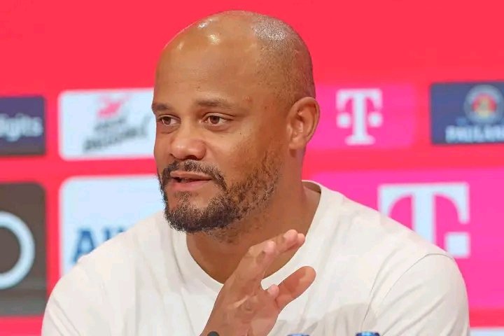 SEHR TRAURIGE NACHRICHTEN: Vor etwa einer Minute gab der Cheftrainer des FC Bayern München, Vincent Kompany, bekannt, dass er den Verein verlassen wird