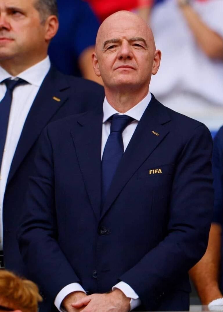 🚨 EILMELDUNG: DFB verweigert Unterstützung für Infantino – Hintergründe sorgen für Aufsehen