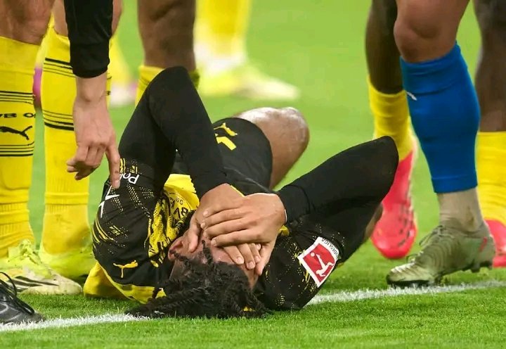 EILMELDUNG: Borussia Dortmund in Sorge – Carney Chukwuemeka verletzt ausgewechselt, Niko Kovač bestätigt bitteres Update
