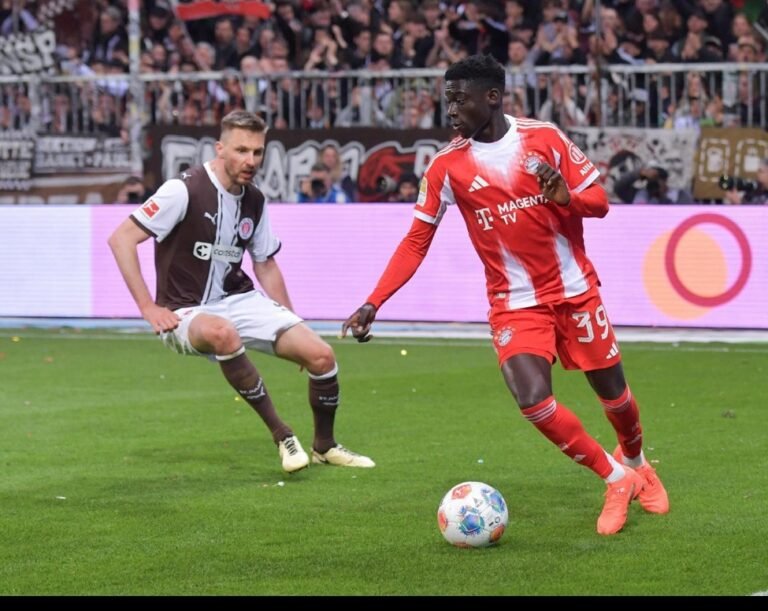 Bayerns €5-Mio.-Schnäppchen des Jahrhunderts: Unbekannter senegalesischer Wunderknabe Bara Sapoko Ndiaye unterschreibt Schock-Dauervertrag bis 2031!