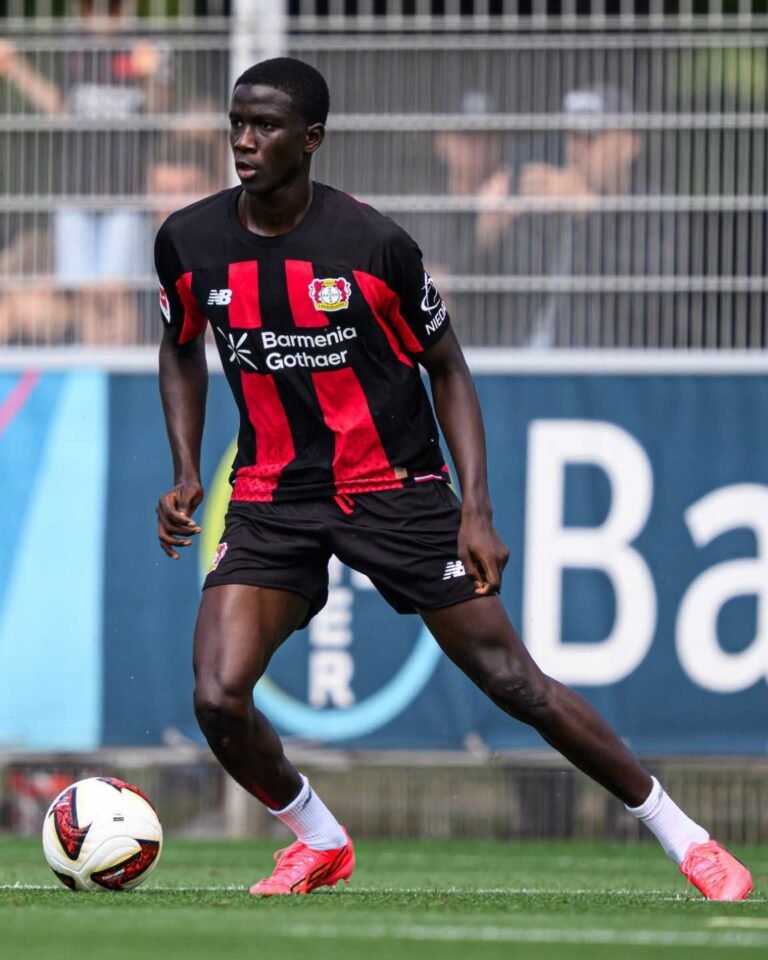 ℹ️ Abdoulaye Faye hat seinen Vertrag bei Werkself bis 2031 verlängert und schließt sich nun Celta Vigo auf R…..