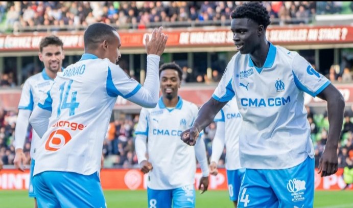 EILMELDUNG: Bayern München macht Mega-Transfer perfekt – Argentinischer Marseille-Abwehrstar wechselt an die Isar